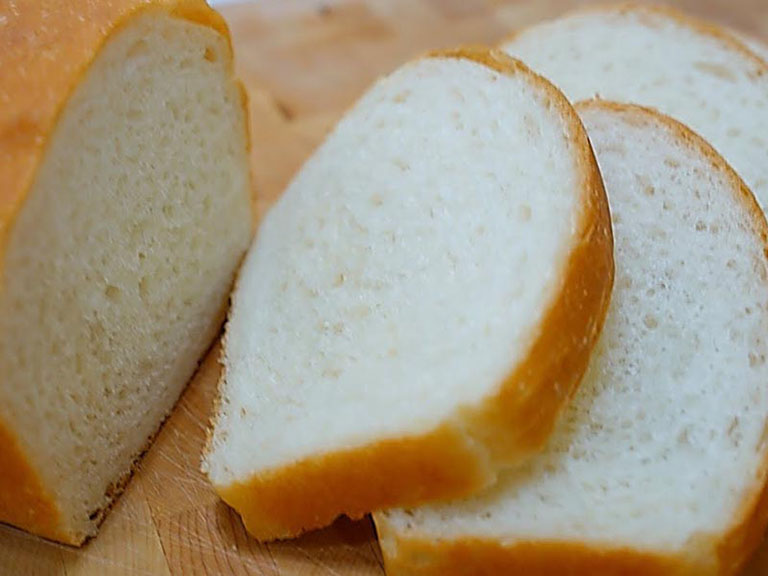 Ăn bánh mì để giảm cơn đau dạ dày