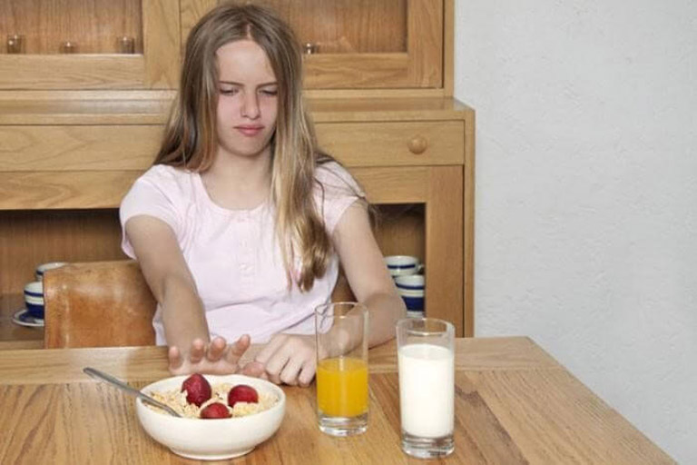 Thói quen ăn uống không tốt là nguyên nhân gây tình trạng đau dạ dày