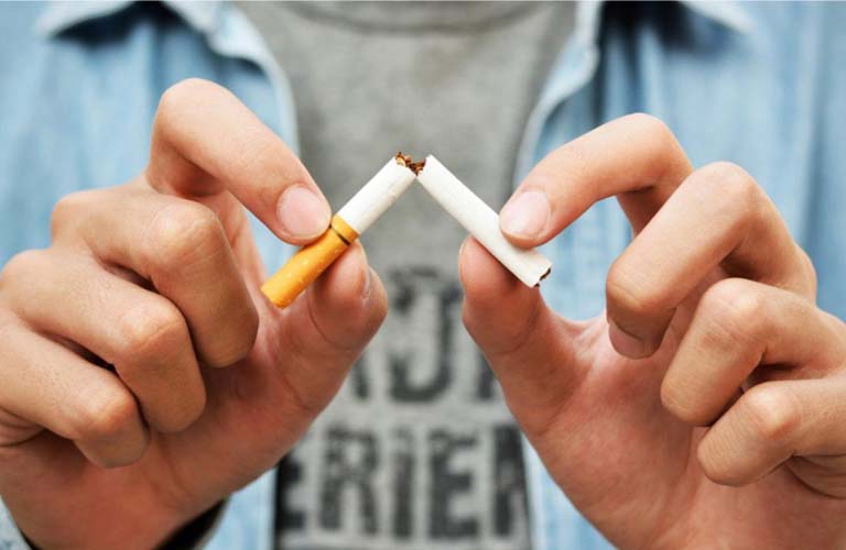 Hạn chế hút thuốc lá vì trong thuốc lá có chứa các chất khiến axit dạ dày tăng tiết
